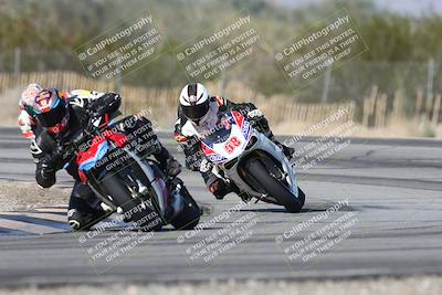media/Dec-01-2025-Moto Forza (Mon) [[2daa91e15f]]/1-Advanced Group/Session 3 (Turn 3)/